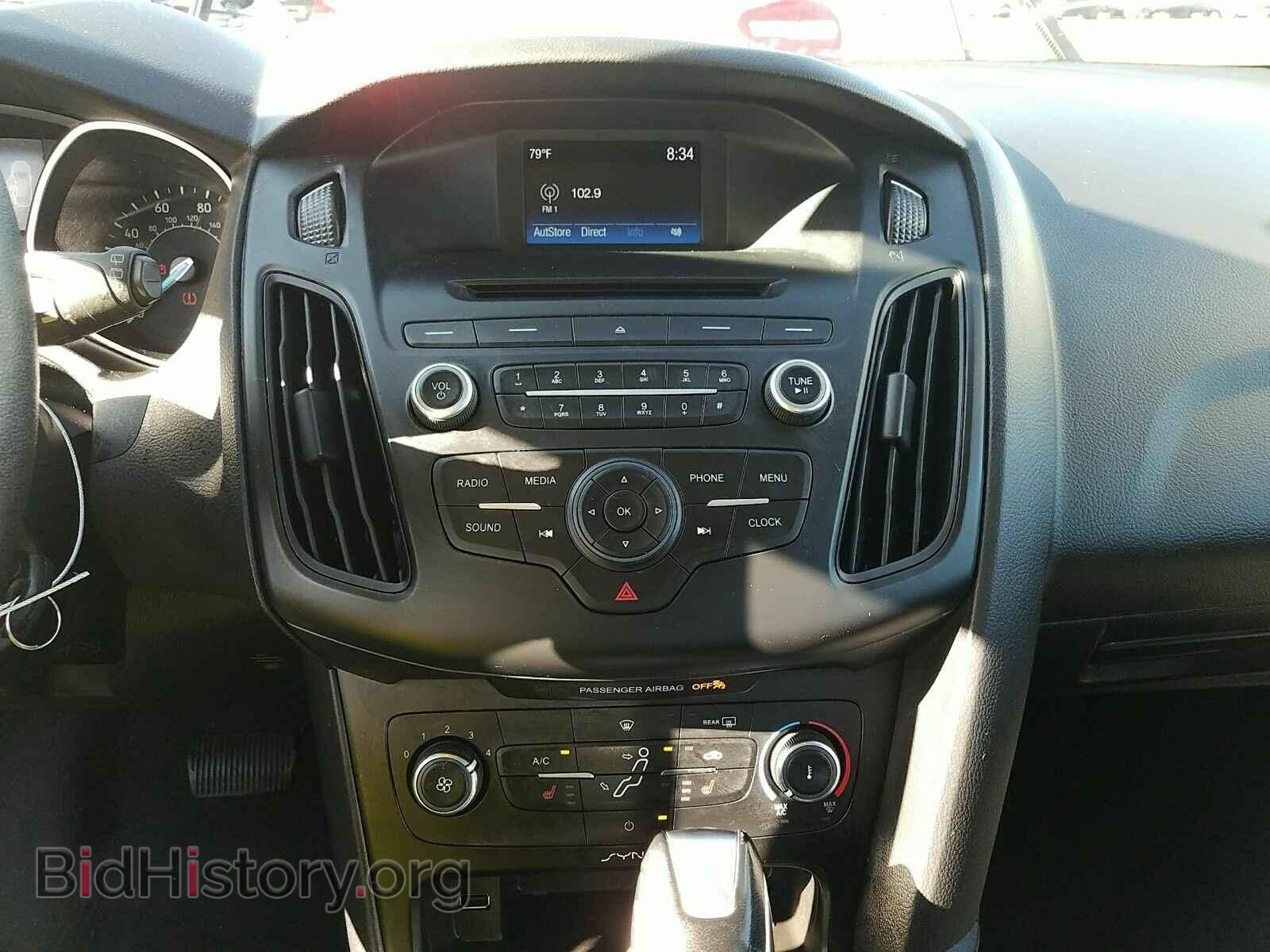 2015 Ford Focus - VIN: 1FADP3K2XFL358829 - Photo 4