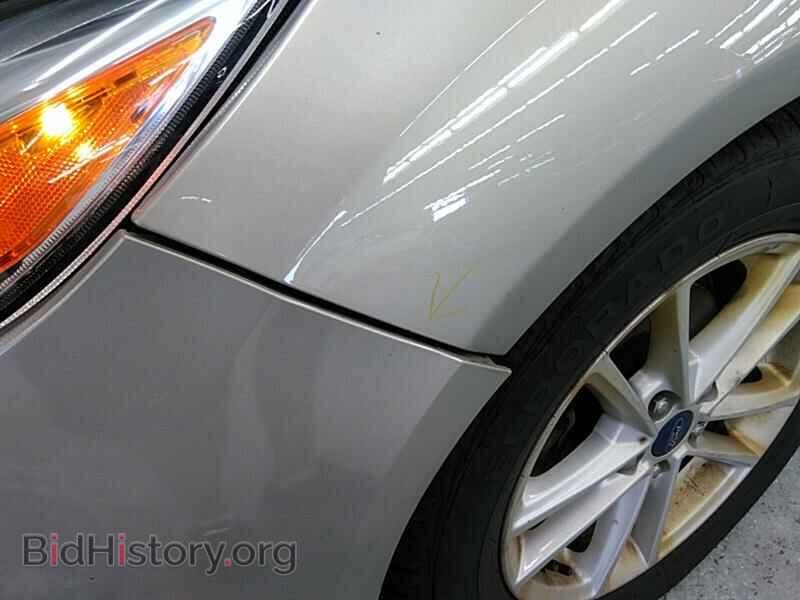 2016 Ford Focus - VIN: 1FADP3F24GL401105 - Photo 8