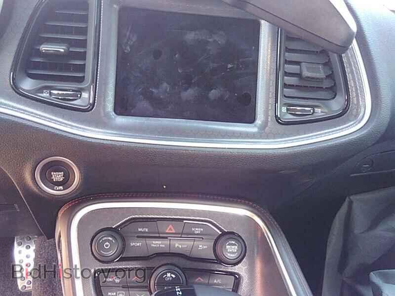 2018 Dodge Challenger - VIN: 2C3CDZFJ7JH334758 - Фото 4