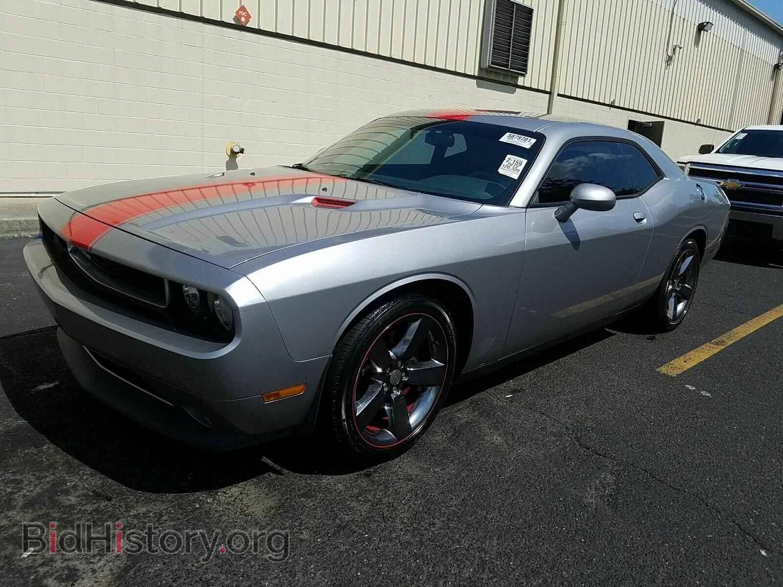 Photo 2C3CDYAG1DH704838 - Dodge Challenger 2013