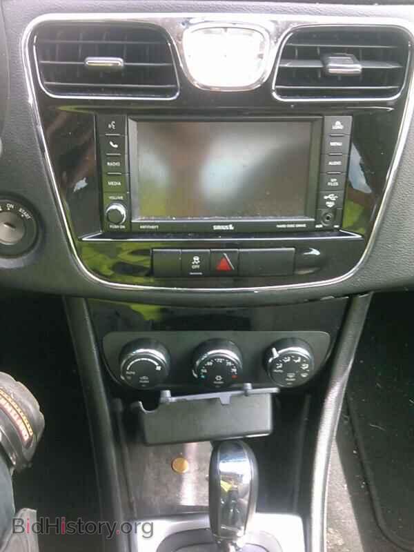 2013 Chrysler 200 - VIN: 1C3CCBBB5DN684944 - Photo 4