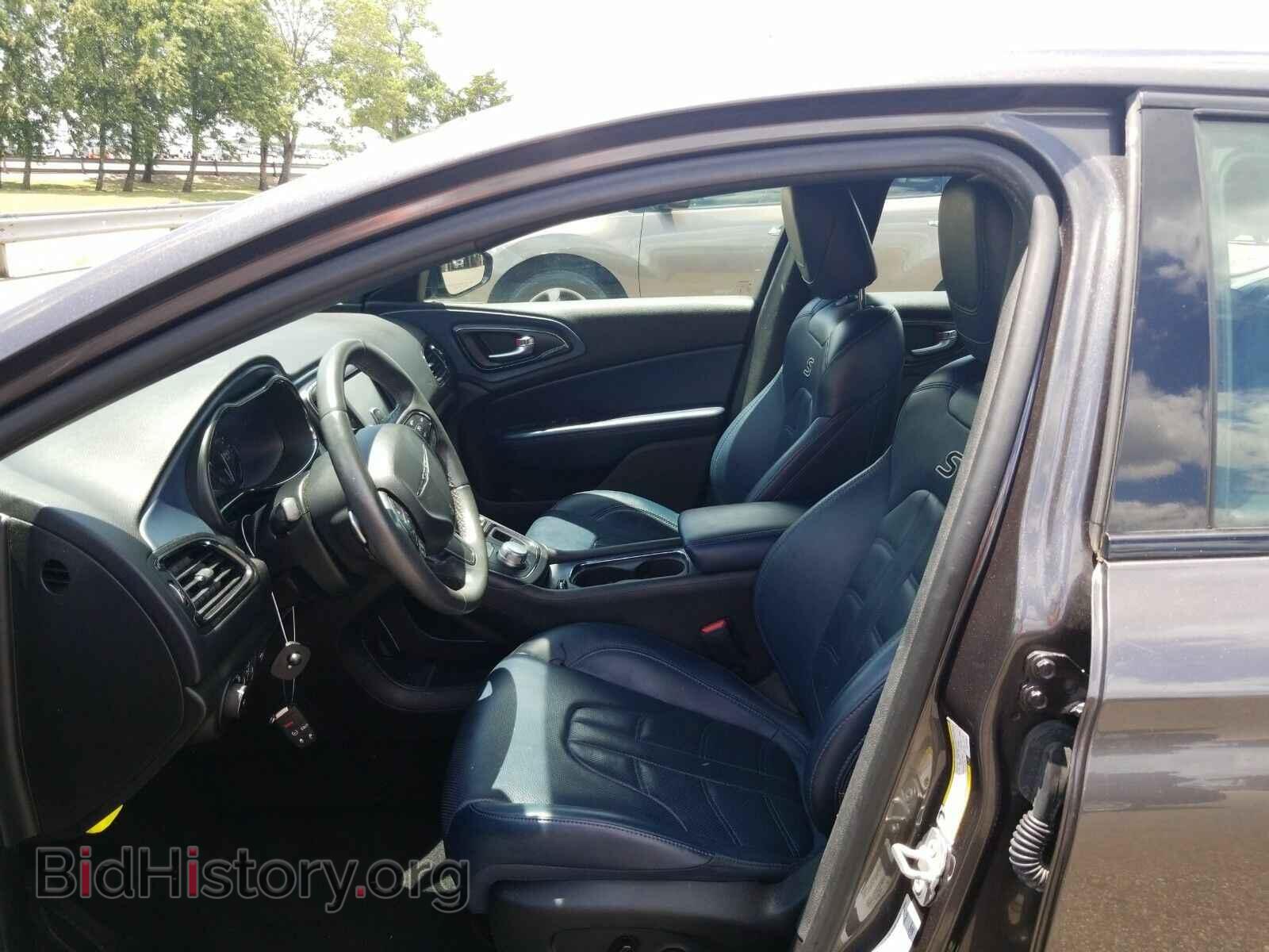 2016 Chrysler 200 - VIN: 1C3CCCBG4GN134821 - Фото 3