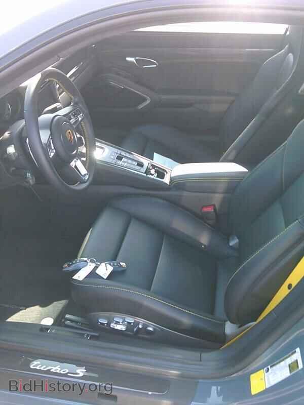 2018 Porsche 911 - VIN: WP0AD2A92JS156452 - Фото 3
