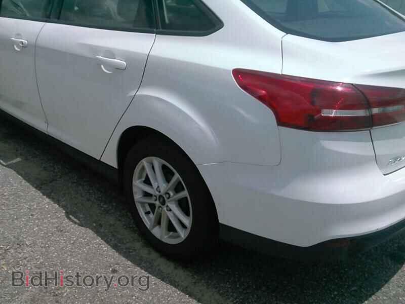 2016 Ford Focus - VIN: 1FADP3F28GL263536 - Photo 8