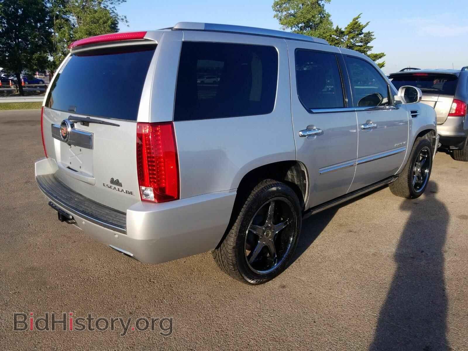 2013 Cadillac Escalade - VIN: 1GYS3DEF5DR357805 - Фото 2