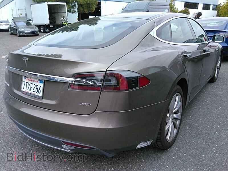 2016 Tesla Model S - VIN: 5YJSA1E2XGF129770 - Photo 2