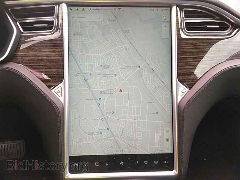 2016 Tesla Model S - VIN: 5YJSA1E2XGF129770 - Photo 4