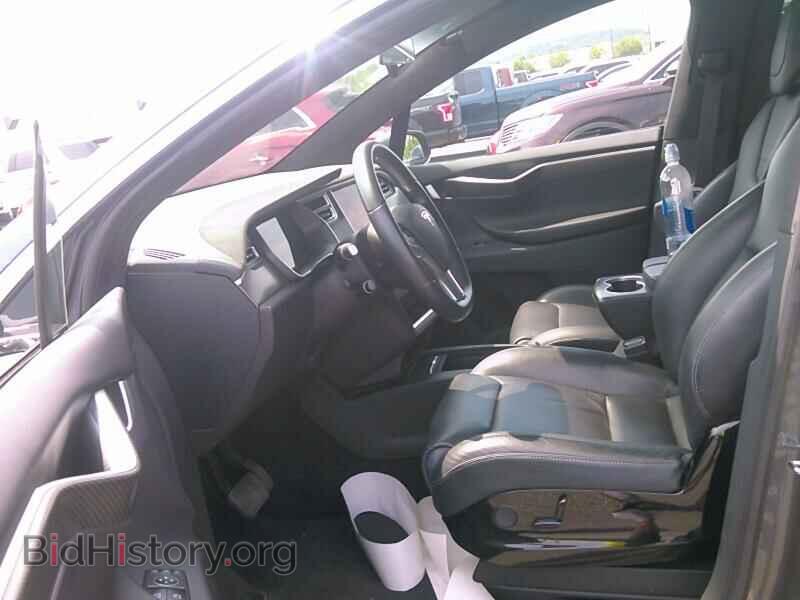 2016 Tesla Model X - VIN: 5YJXCBE20GF006257 - Фото 3
