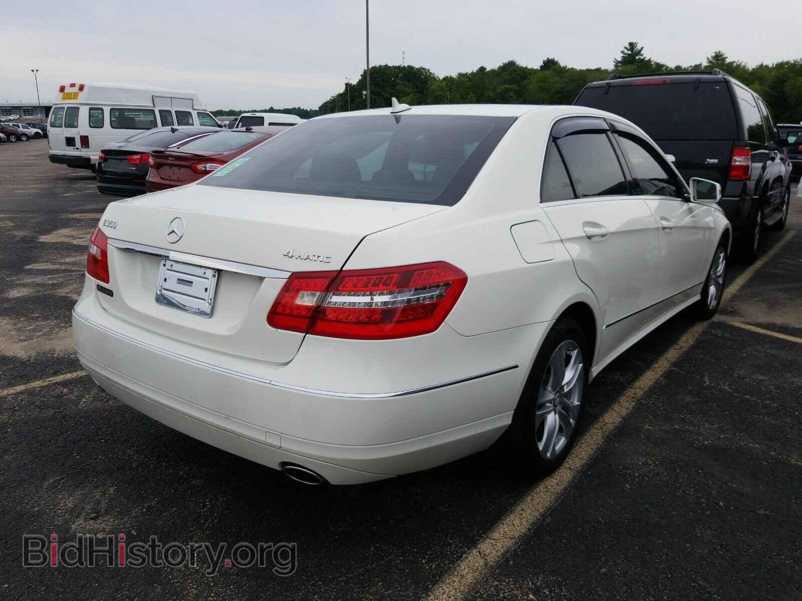 2010 Mercedes-Benz E-Class - VIN: WDDHF8HB2AA219937 - Фото 2