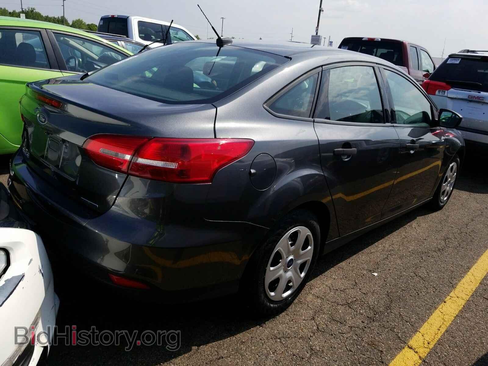 2016 Ford Focus - VIN: 1FADP3E29GL386344 - Фото 2
