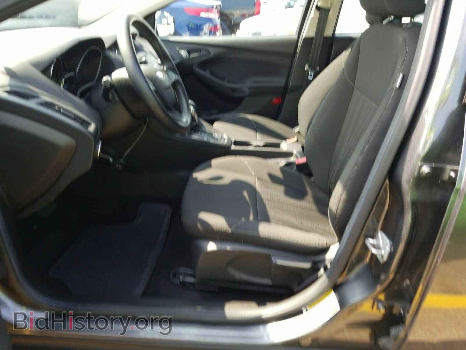 2016 Ford Focus - VIN: 1FADP3E29GL386344 - Фото 3