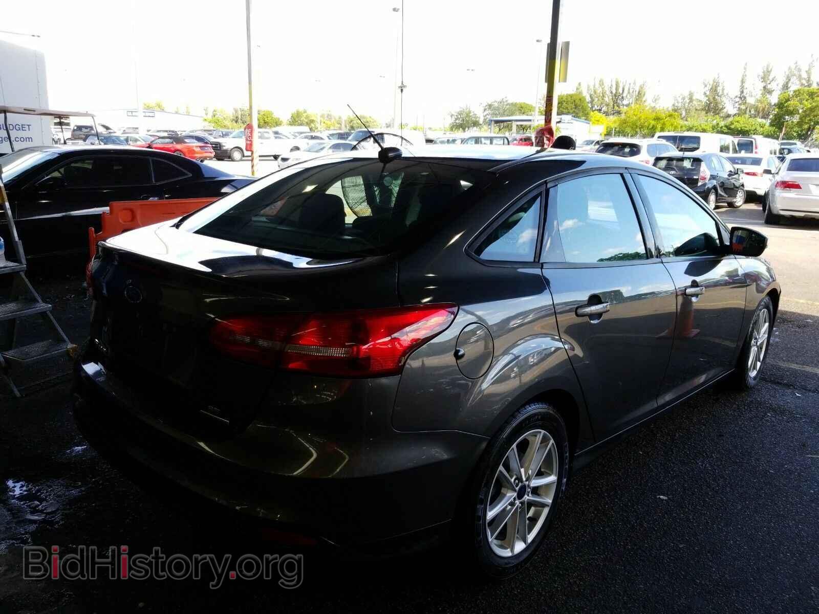 2016 Ford Focus - VIN: 1FADP3F28GL313724 - Фото 2