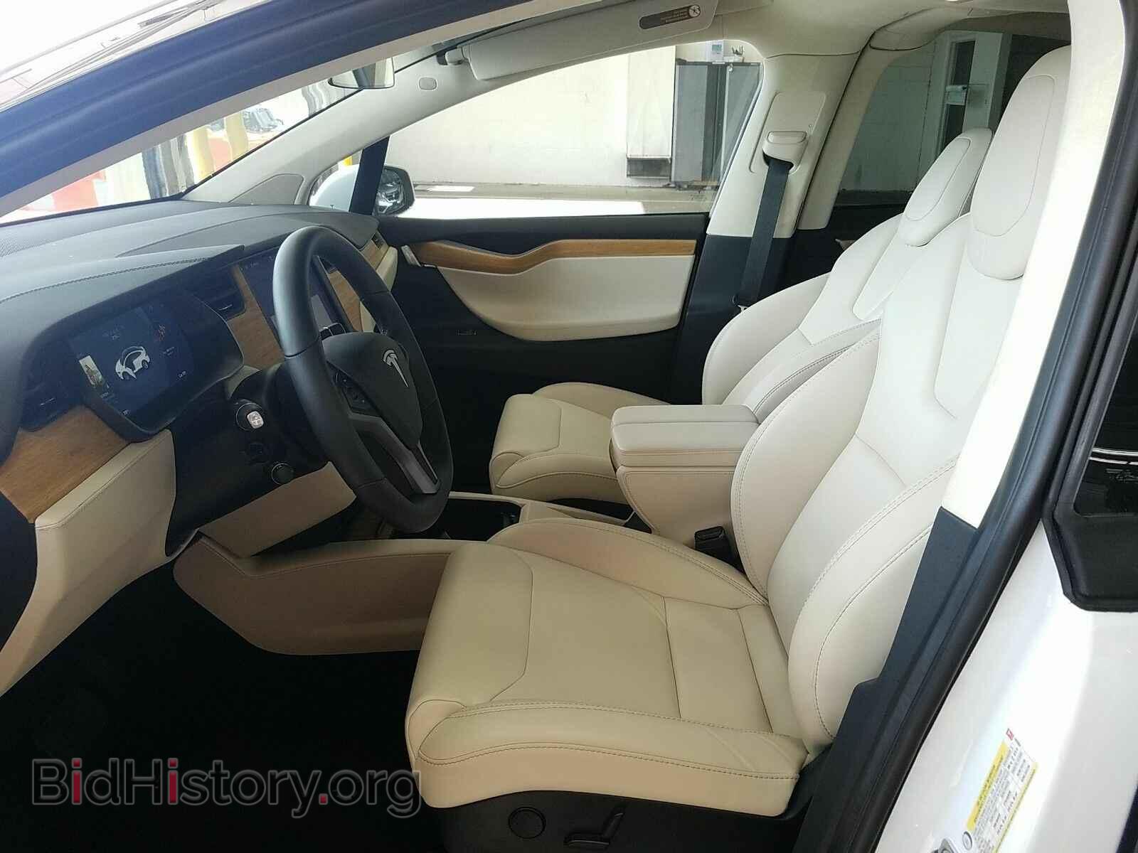 2018 Tesla Model X - VIN: 5YJXCDE20JF142584 - Фото 3