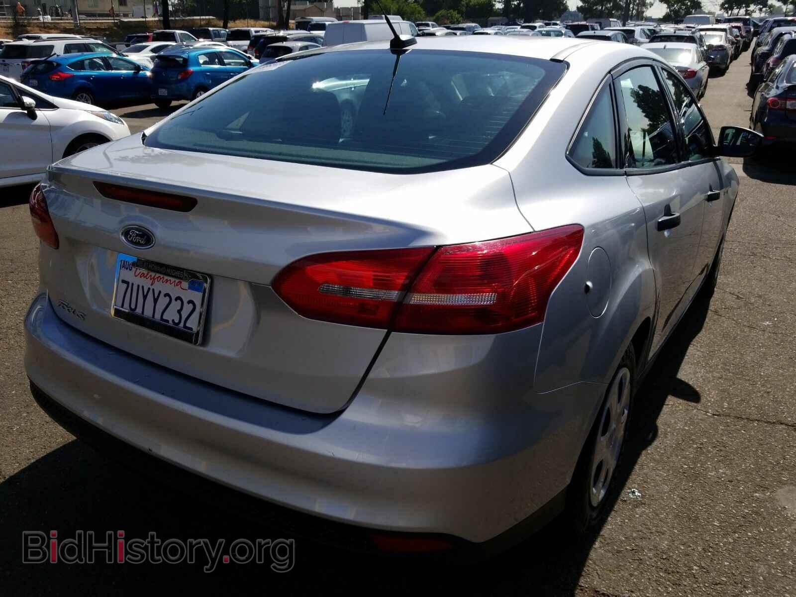 2016 Ford Focus - VIN: 1FADP3E25GL344270 - Photo 2