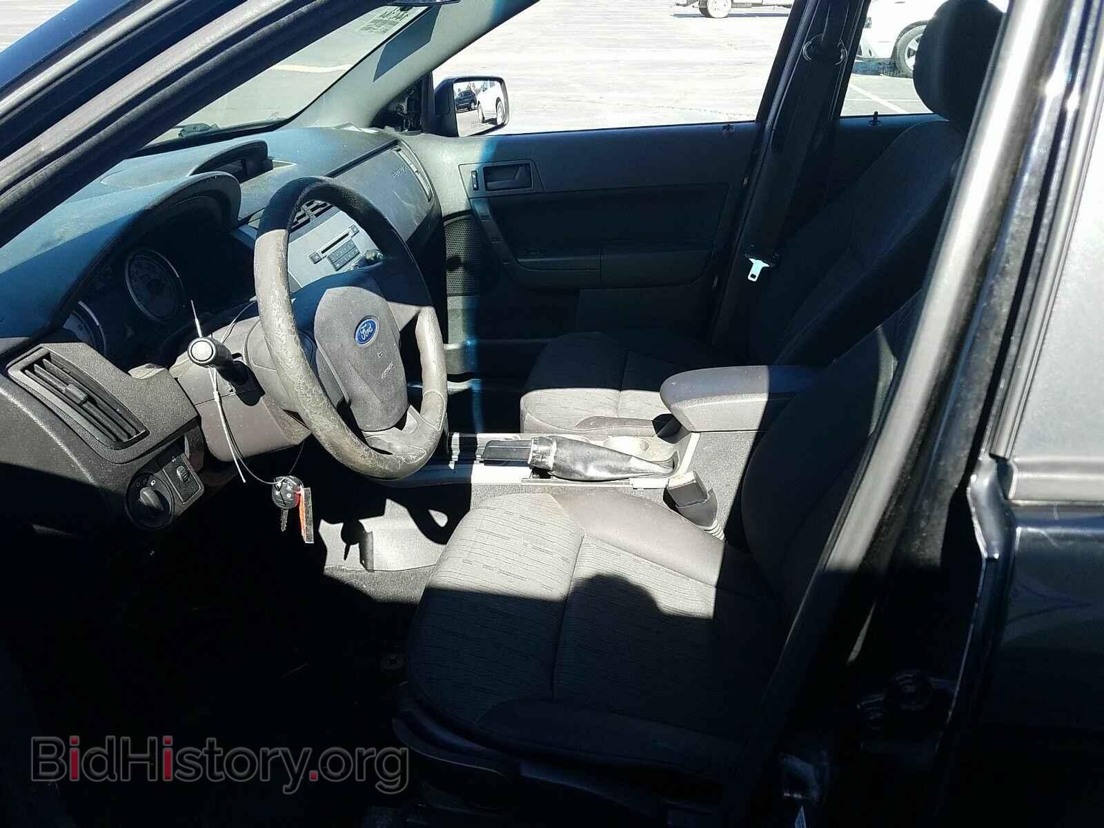 2011 Ford Focus - VIN: 1FAHP3FN1BW152362 - Фото 3