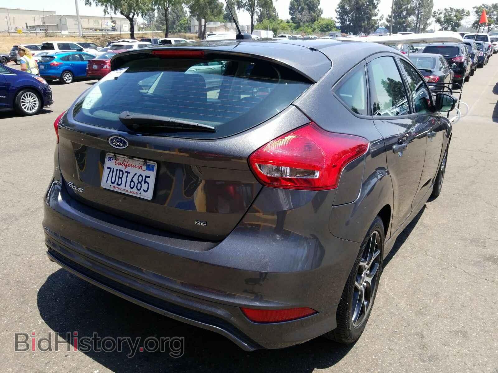 2016 Ford Focus - VIN: 1FADP3K20GL263083 - Photo 2