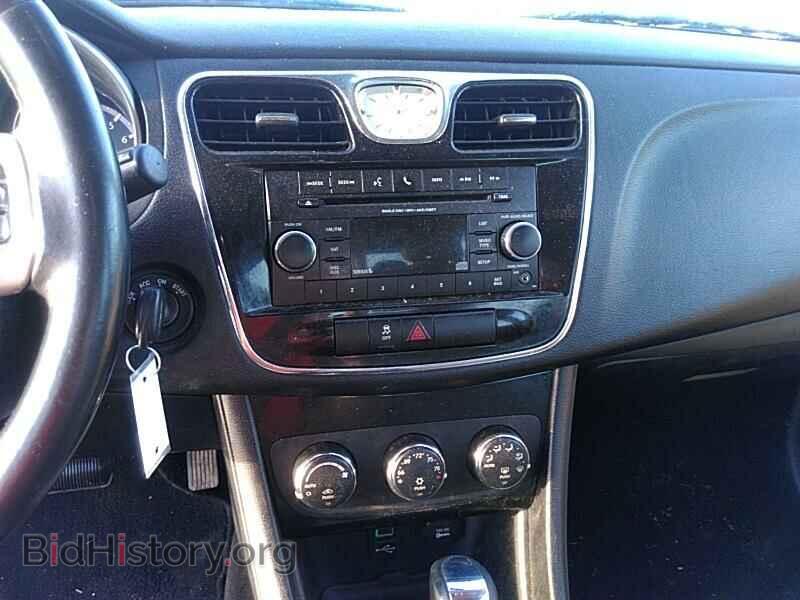 2013 Chrysler 200 - VIN: 1C3CCBBB3DN515408 - Фото 4