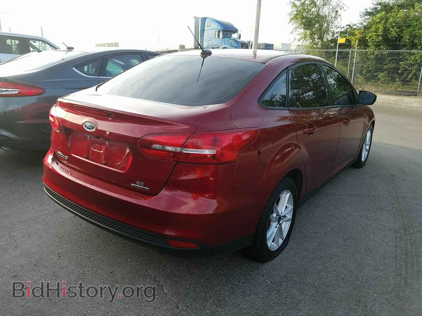 2016 Ford Focus - VIN: 1FADP3F28GL258160 - Photo 2