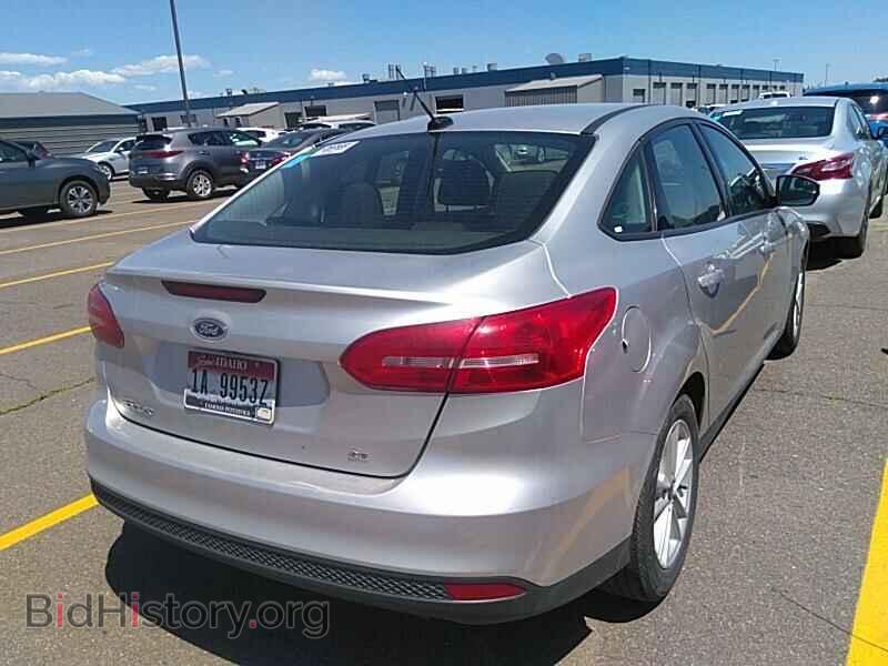 2017 Ford Focus - VIN: 1FADP3F27HL285724 - Фото 2