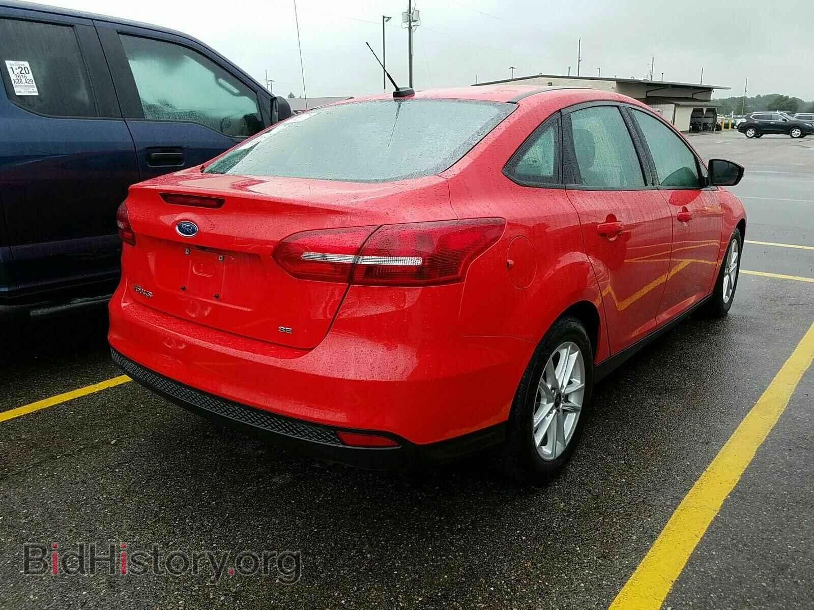 2017 Ford Focus - VIN: 1FADP3F29HL209454 - Фото 2