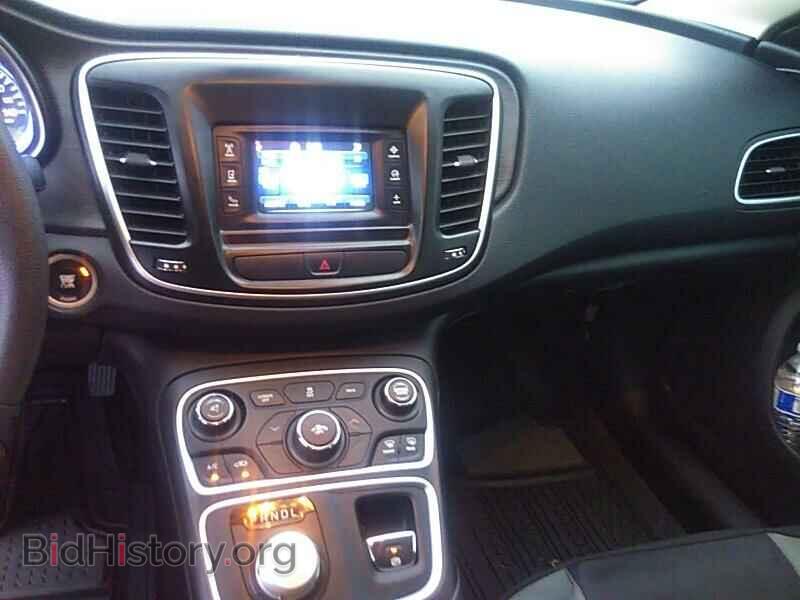 2016 Chrysler 200 - VIN: 1C3CCCFB6GN186577 - Photo 4