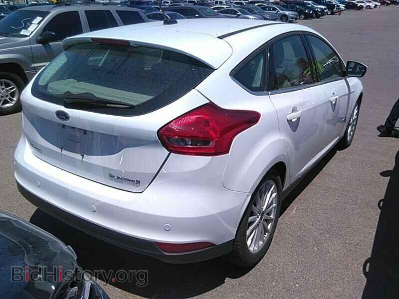 2017 Ford Focus - VIN: 1FADP3R48HL224542 - Photo 2
