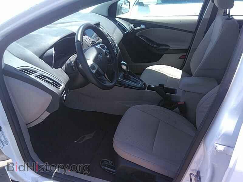 2017 Ford Focus - VIN: 1FADP3R48HL224542 - Photo 3