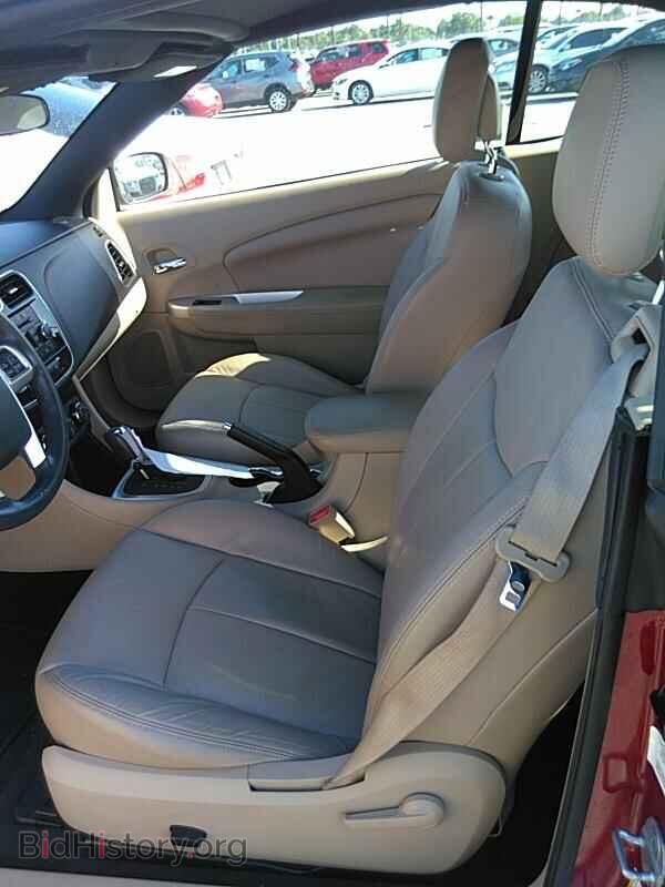 2011 Chrysler 200 - VIN: 1C3BC2EG8BN532639 - Фото 3