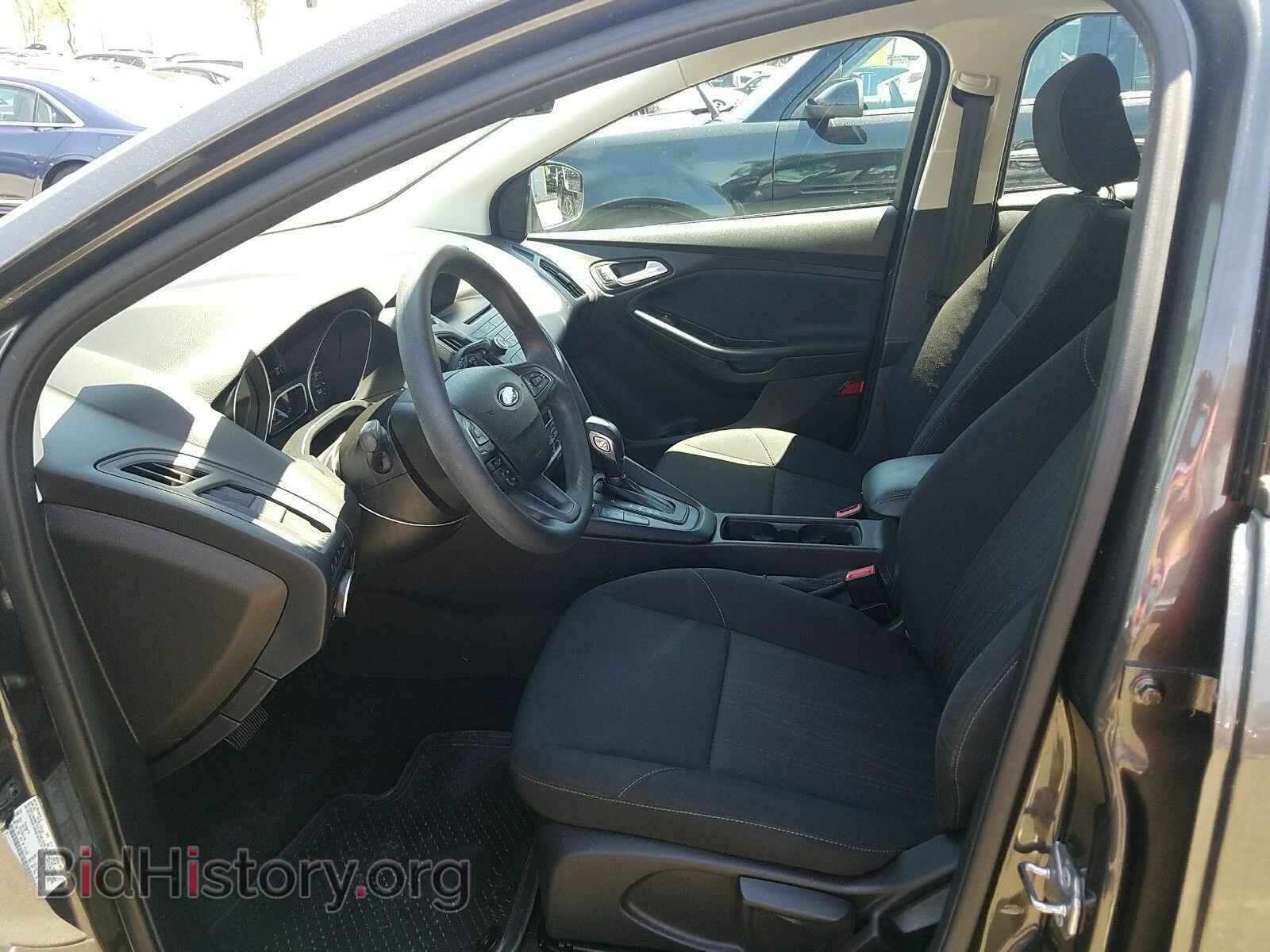 2016 Ford Focus - VIN: 1FADP3KE0GL225590 - Фото 3