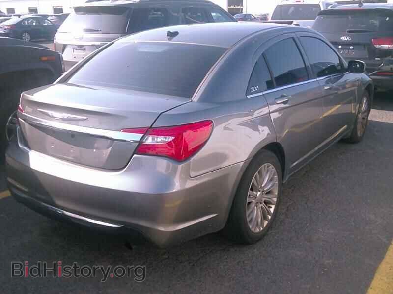 2012 Chrysler 200 - VIN: 1C3CCBAB1CN256790 - Фото 2