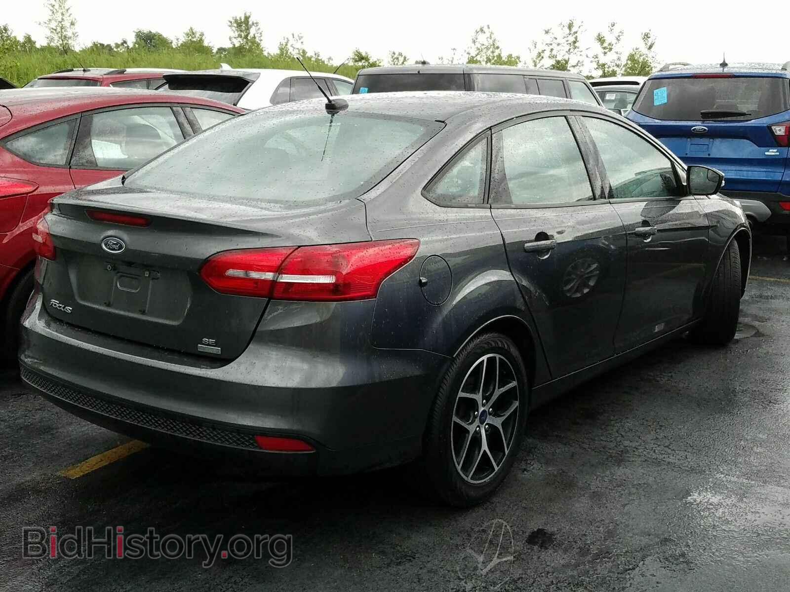 2017 Ford Focus - VIN: 1FADP3FEXHL292483 - Фото 2