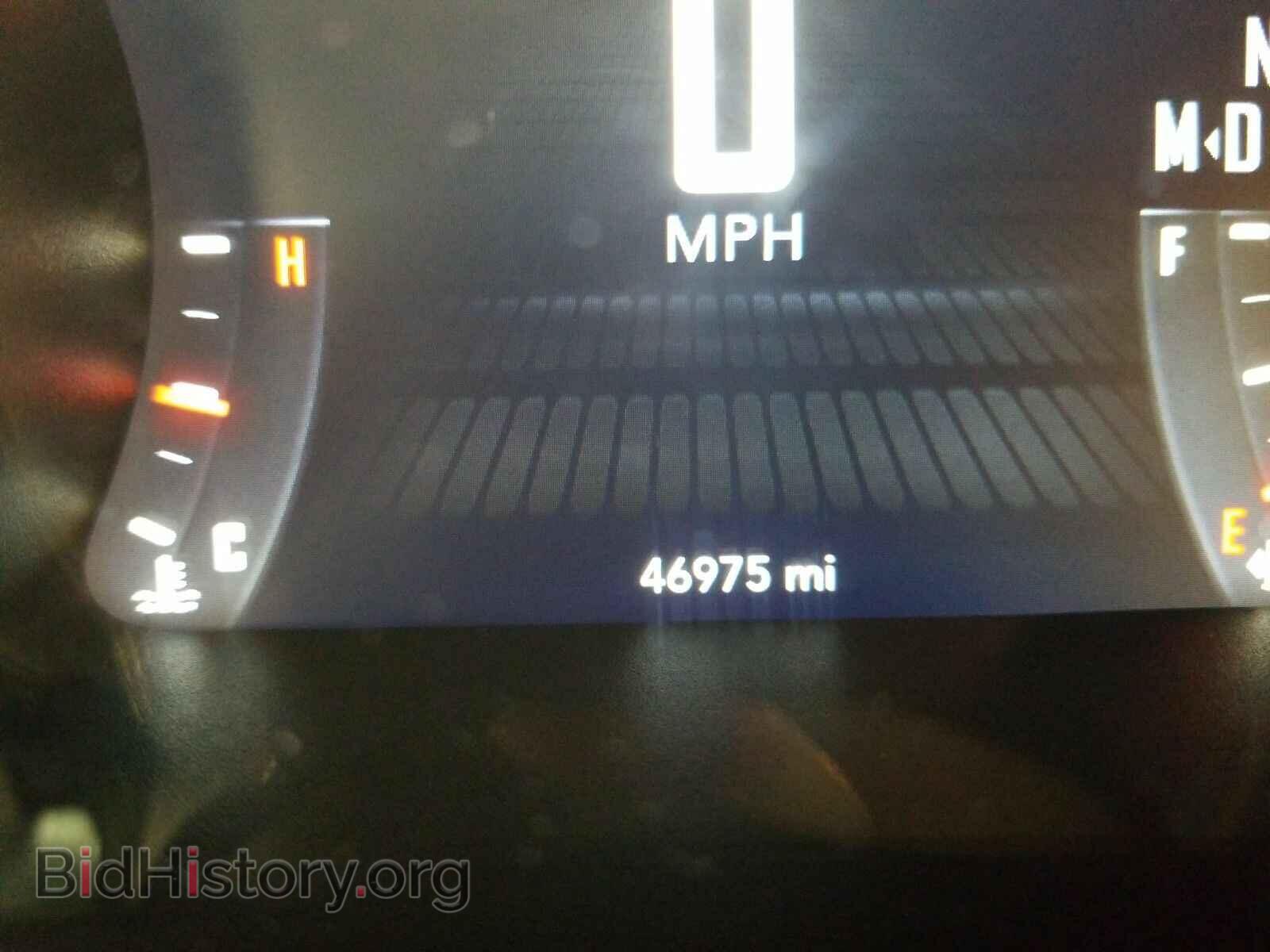 2015 Dodge Challenger - VIN: 2C3CDZAT8FH889427 - Photo 5