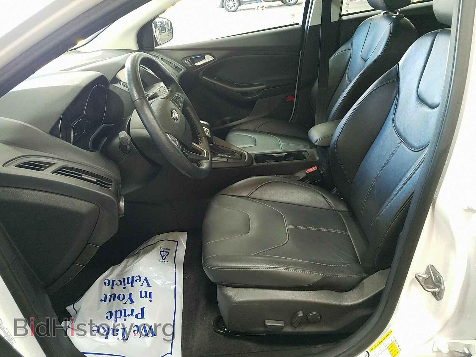 2016 Ford Focus - VIN: 1FADP3F25GL304186 - Photo 3
