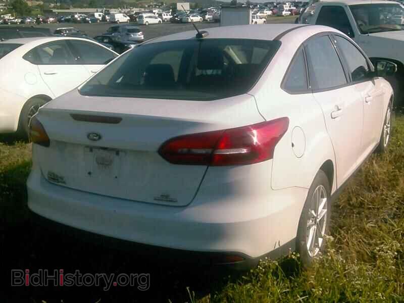 2016 Ford Focus - VIN: 1FADP3F28GL325355 - Фото 2