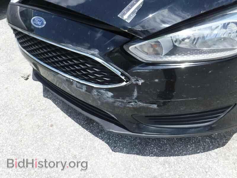 2016 Ford Focus - VIN: 1FADP3F25GL236813 - Photo 11