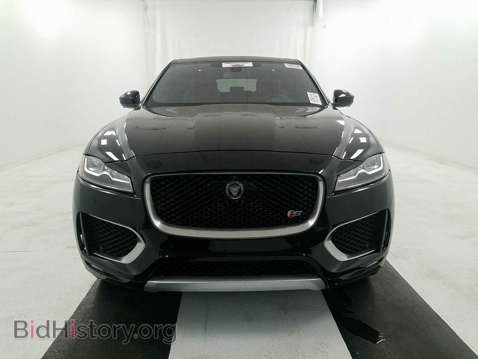 2017 Jaguar F-PACE - VIN: SADCM2BV8HA061662 - Фото 2