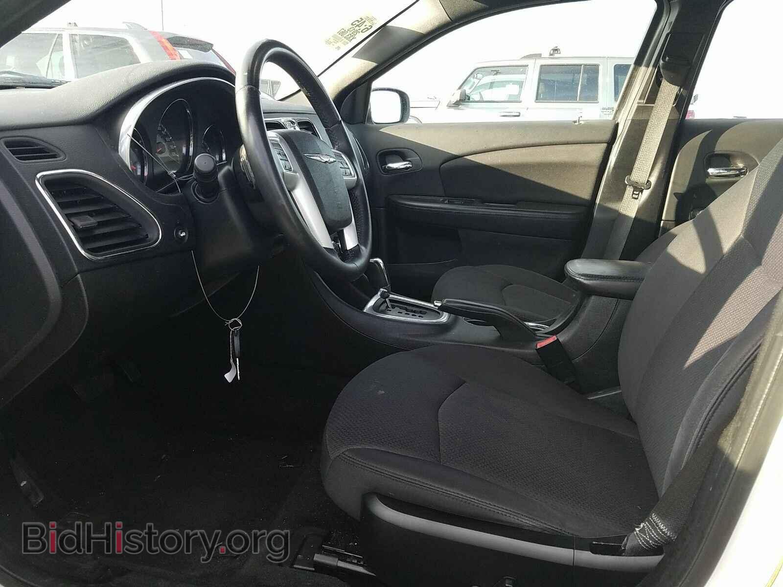 2013 Chrysler 200 - VIN: 1C3CCBBB9DN693839 - Фото 3