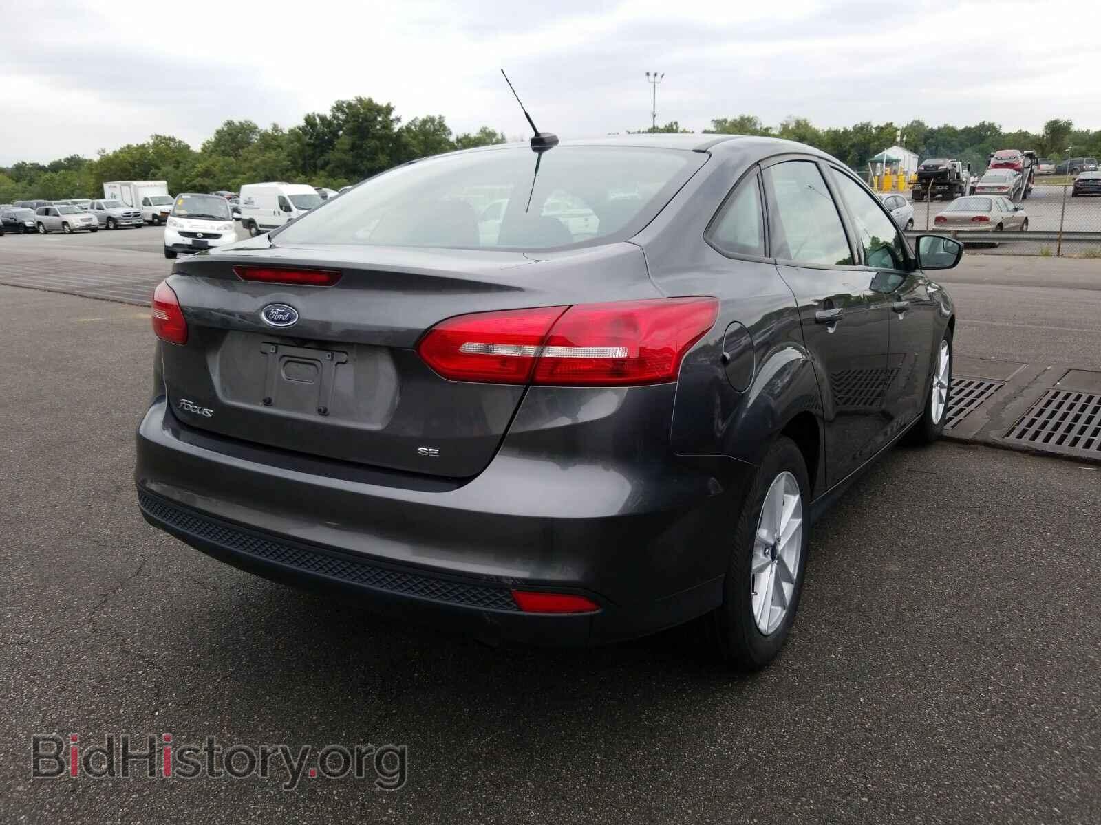 2017 Ford Focus - VIN: 1FADP3F20HL346413 - Photo 2