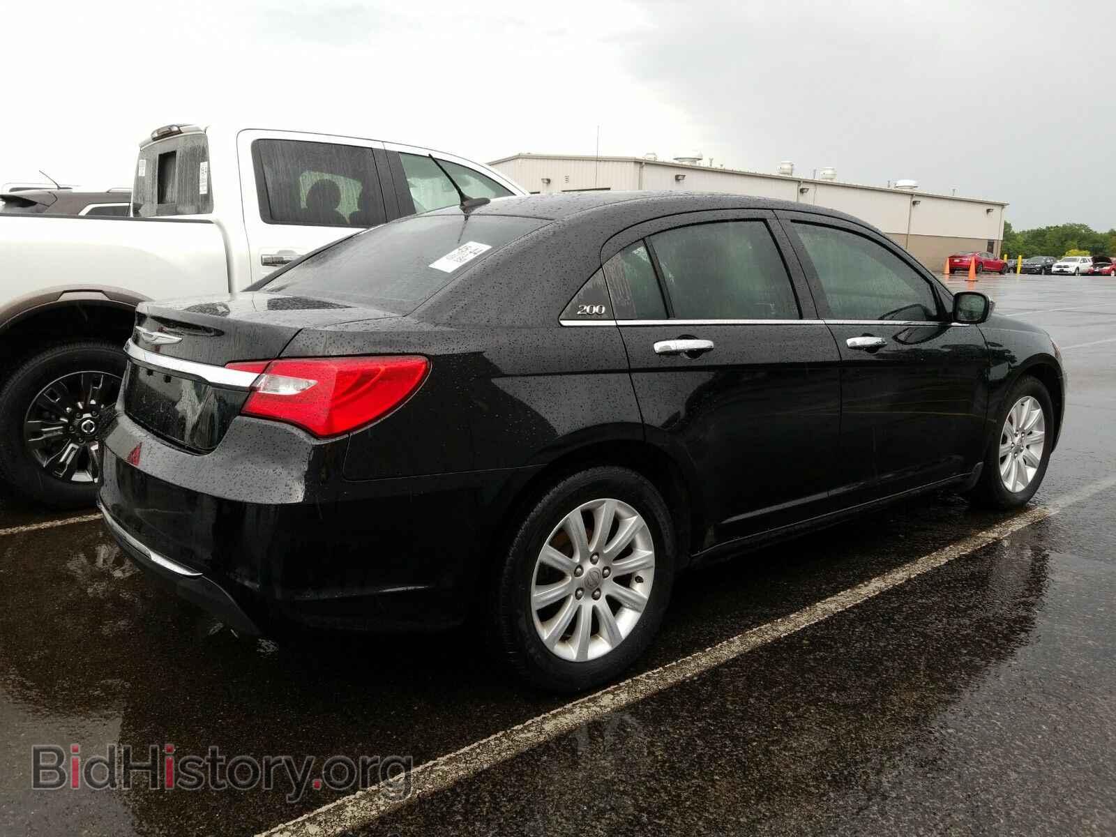 2013 Chrysler 200 - VIN: 1C3CCBCG1DN500965 - Фото 2