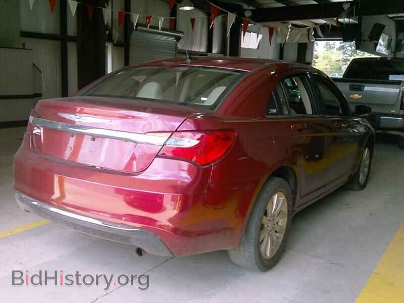 2013 Chrysler 200 - VIN: 1C3CCBBB2DN542115 - Photo 2