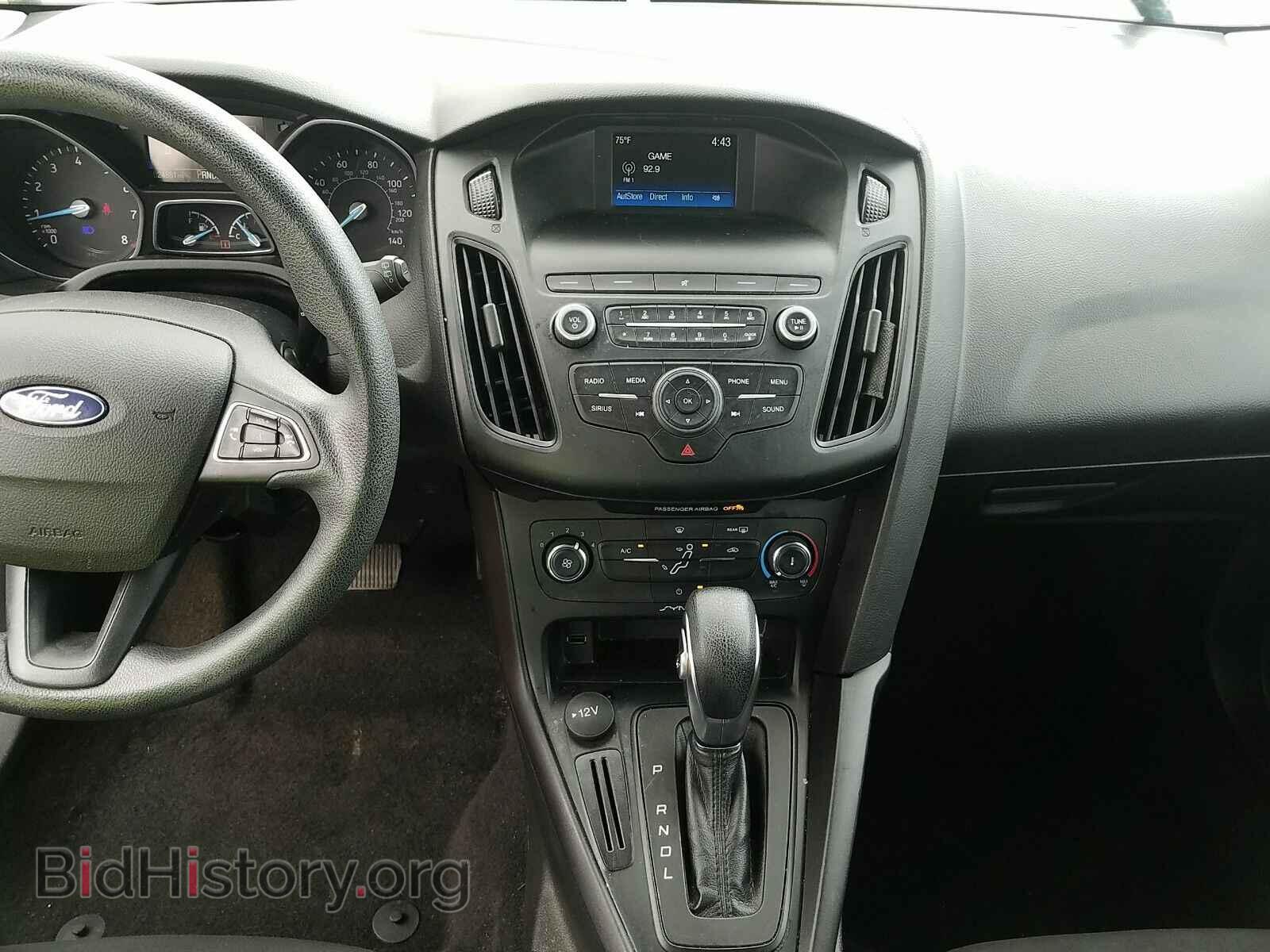 2018 Ford Focus - VIN: 1FADP3K23JL208506 - Фото 4