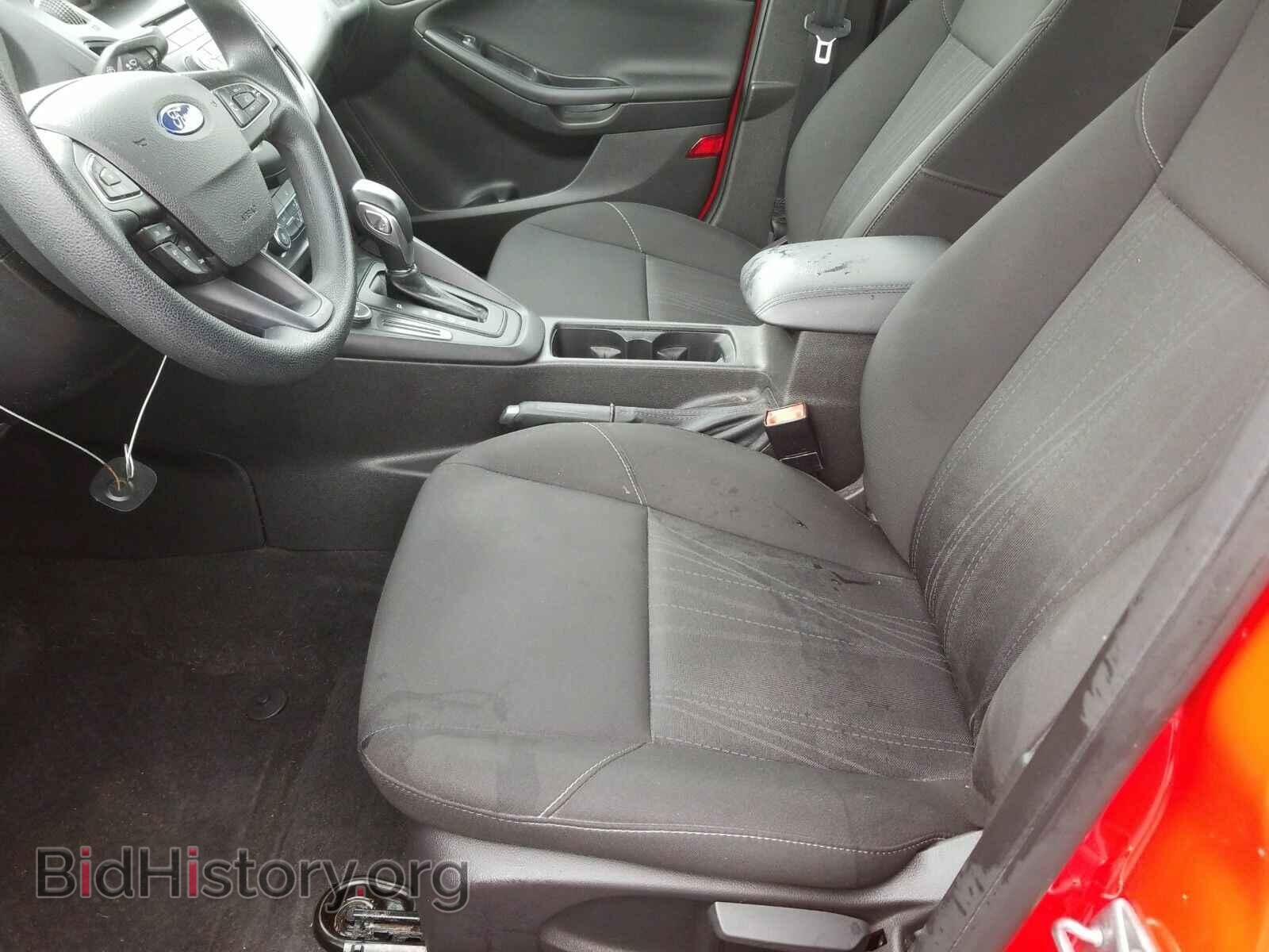 2016 Ford Focus - VIN: 1FADP3F2XGL314325 - Photo 3