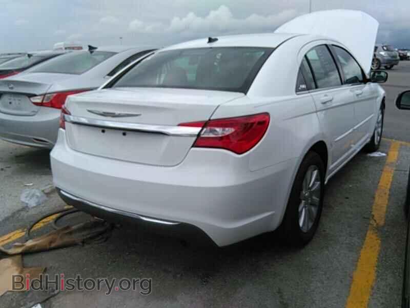 2013 Chrysler 200 - VIN: 1C3CCBBB7DN773074 - Фото 2
