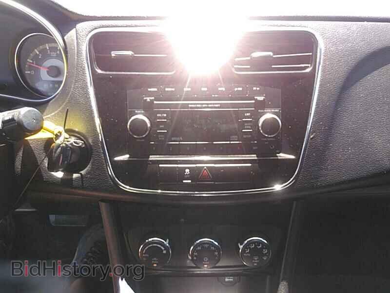 2013 Chrysler 200 - VIN: 1C3CCBBG0DN528595 - Photo 4