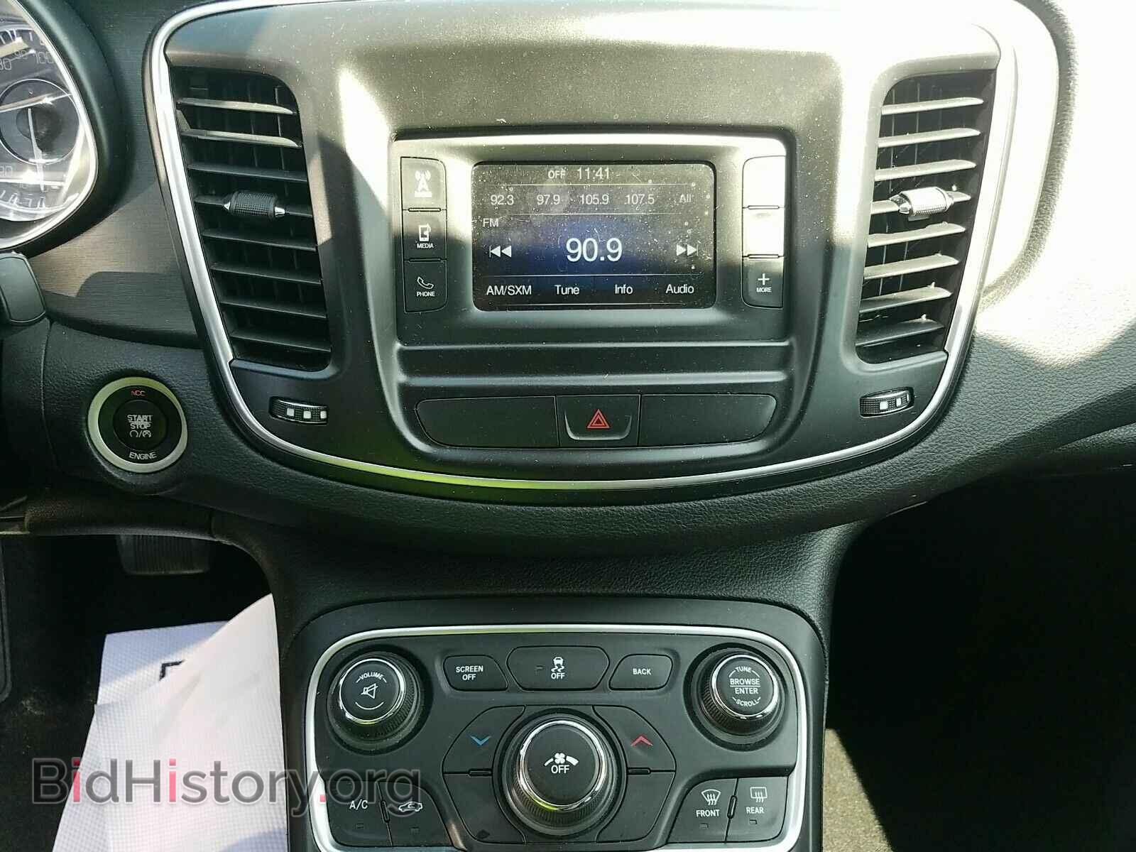 2016 Chrysler 200 - VIN: 1C3CCCAB9GN164502 - Фото 4