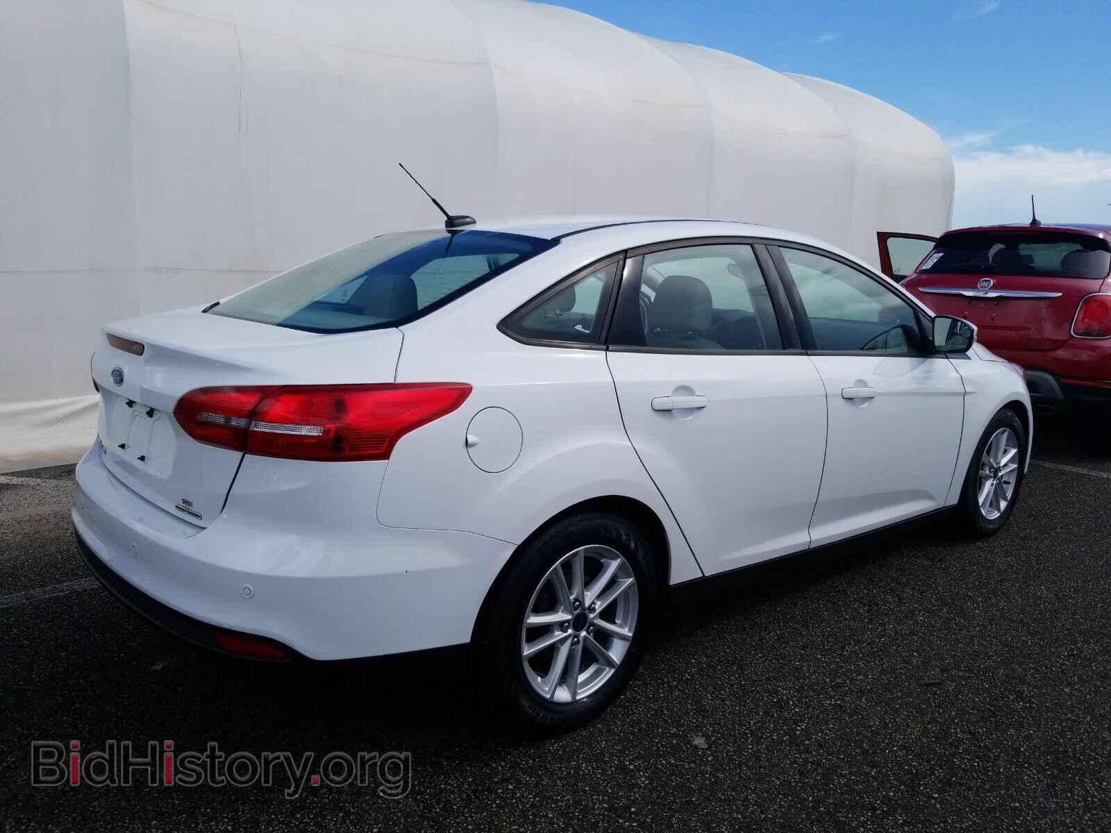 2016 Ford Focus - VIN: 1FADP3F20GL280122 - Photo 2