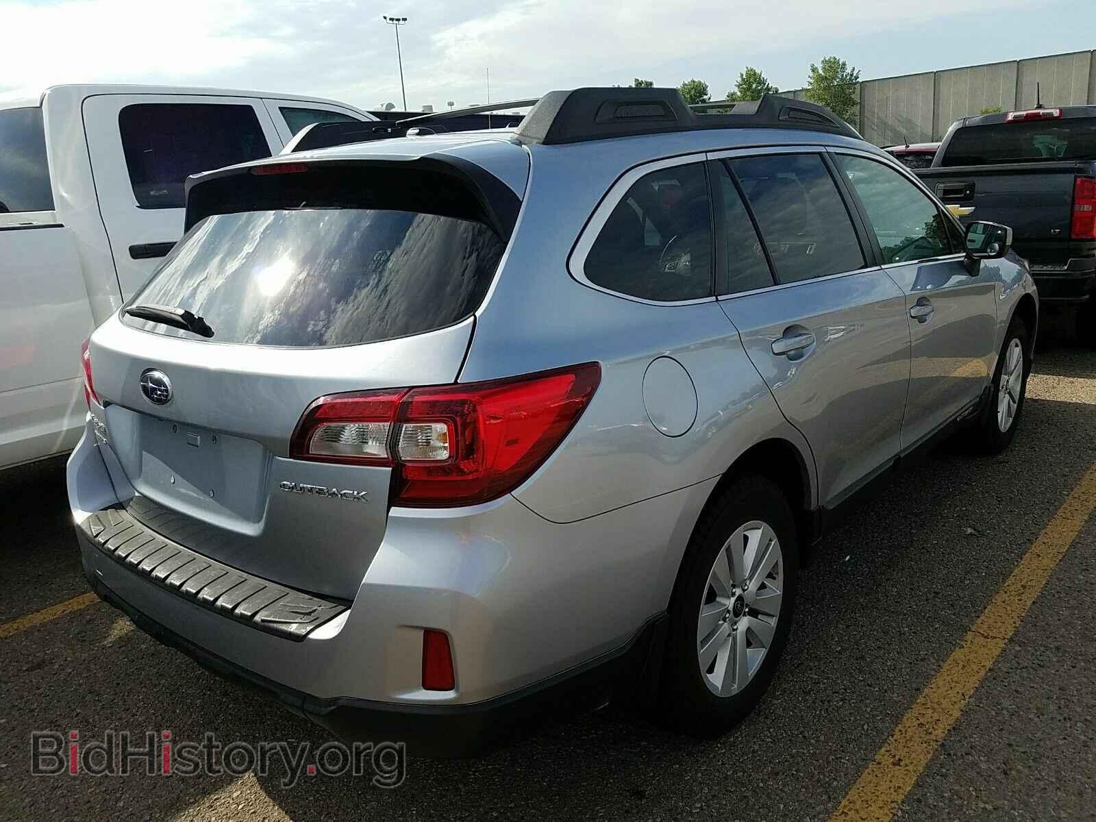 2015 Subaru Outback - VIN: 4S4BSBCC4F3340517 - Photo 2