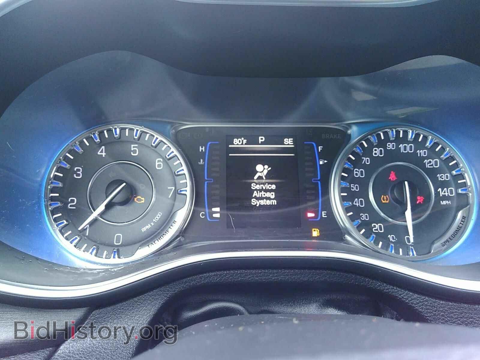 2016 Chrysler 200 - VIN: 1C3CCCAB0GN106231 - Фото 5
