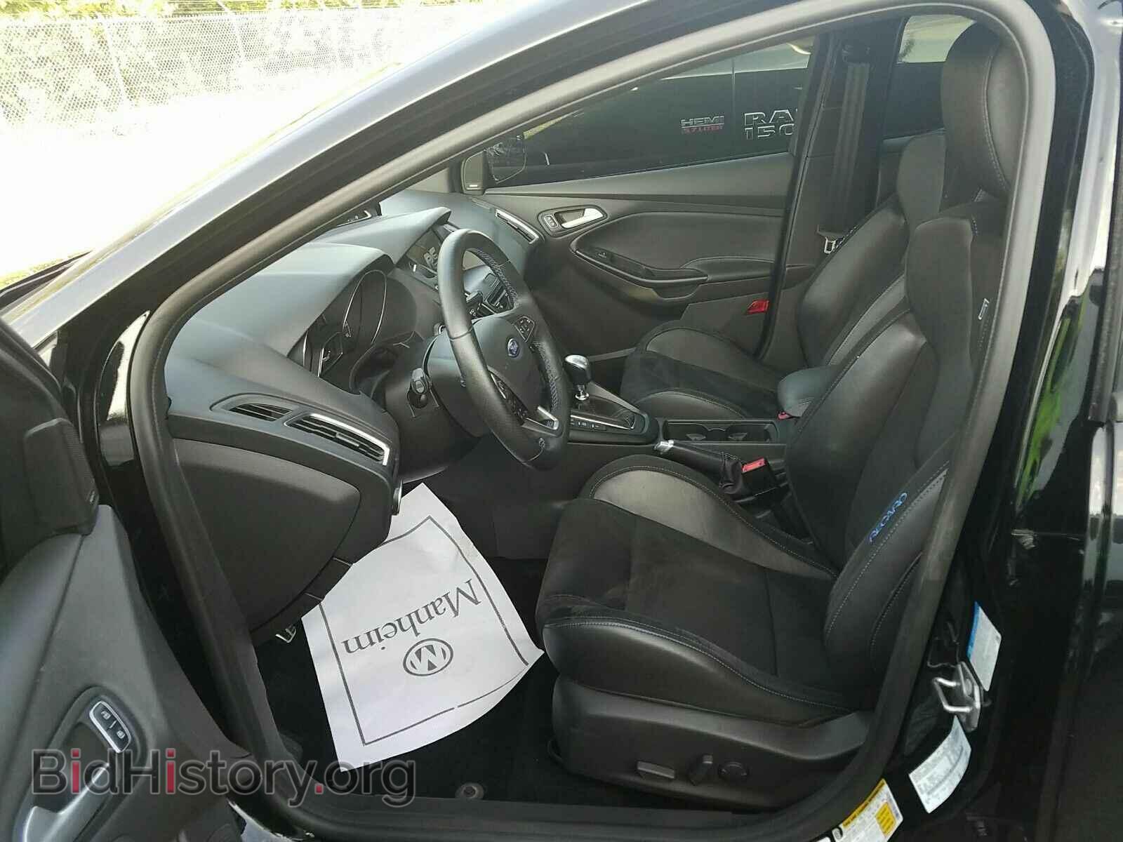 2017 Ford Focus - VIN: WF0DP3TH4H4119977 - Photo 3