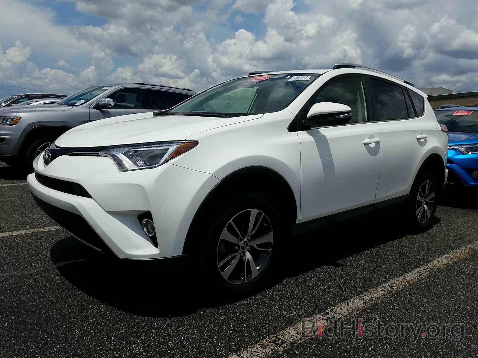 Photo JTMWFREVXHJ138233 - Toyota RAV4 2017